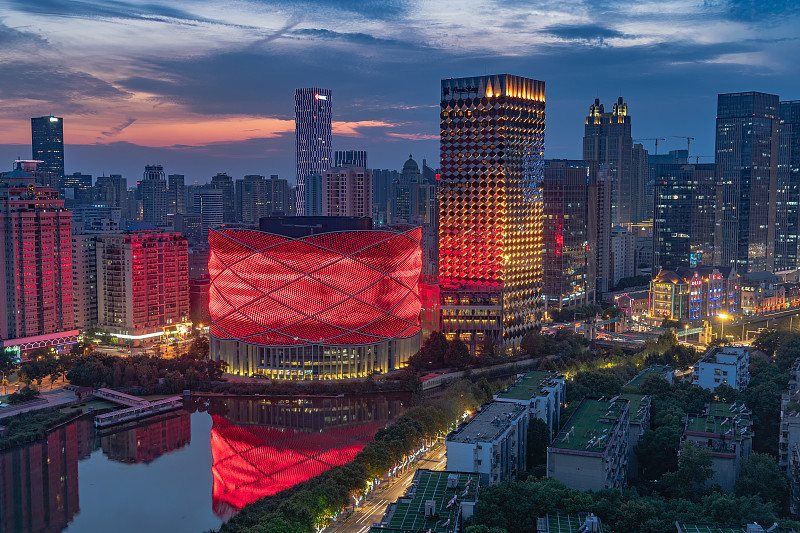 楚河汉街夜景