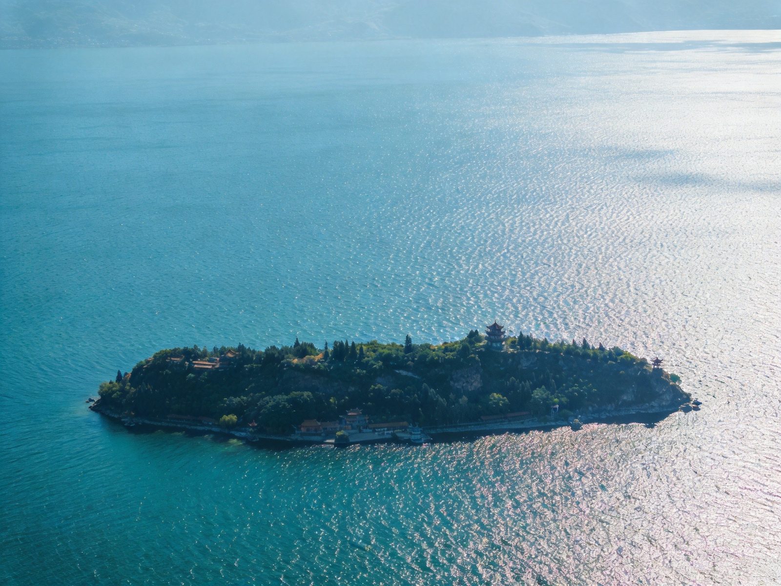 抚仙湖孤山岛