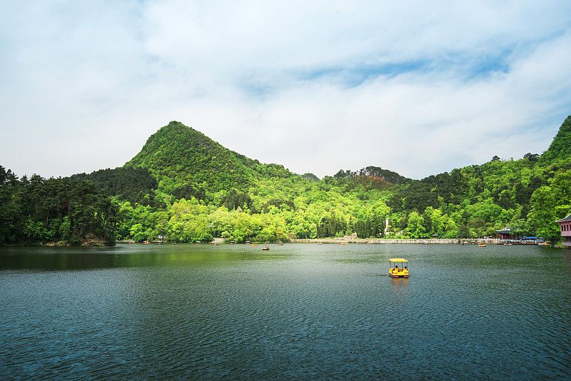 黔灵山公园湖光山色